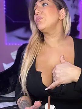 Girls and cam to cam: Watch as these sophisticated entertainers uncover their stunning costumes and curvaceous curves online!