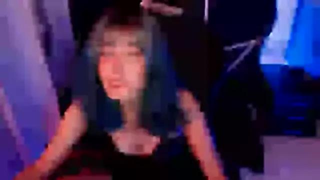 LITTLENAMI_ from StripChat is Freechat