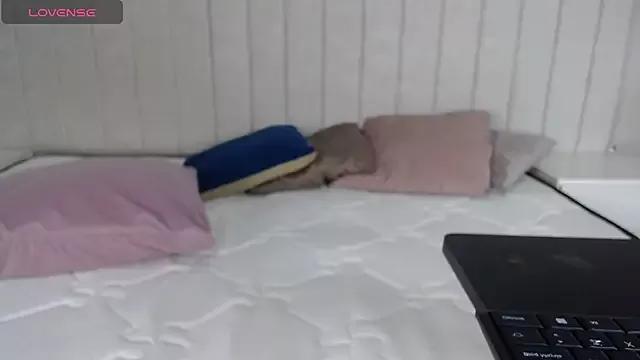 Littleolivia_ from StripChat is Freechat