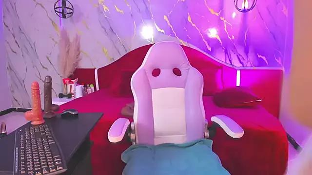 Girls and cam to cam: Watch as these sophisticated entertainers uncover their stunning costumes and curvaceous curves online!