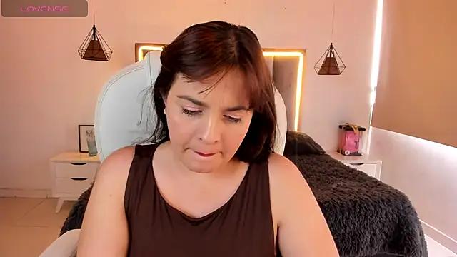 Girls and cam to cam: Watch as these sophisticated entertainers uncover their stunning costumes and curvaceous curves online!