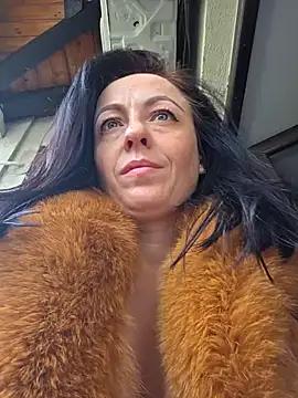 Girls and cam to cam: Watch as these sophisticated entertainers uncover their stunning costumes and curvaceous curves online!