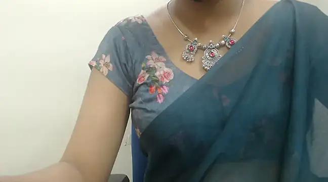 Lovely_Siri_23 from StripChat is Freechat