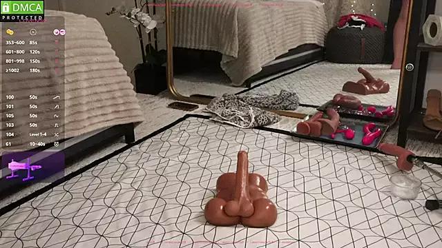 Girls and cam to cam: Watch as these sophisticated entertainers uncover their stunning costumes and curvaceous curves online!