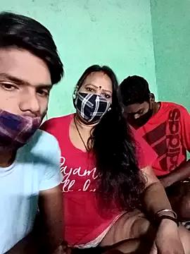 LoveOnStream from StripChat is Freechat