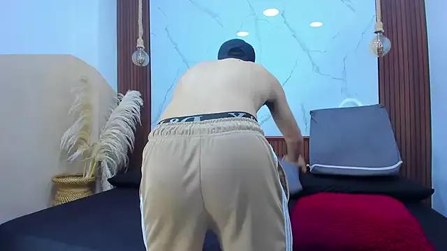 Girls and cam to cam: Watch as these sophisticated entertainers uncover their stunning costumes and curvaceous curves online!