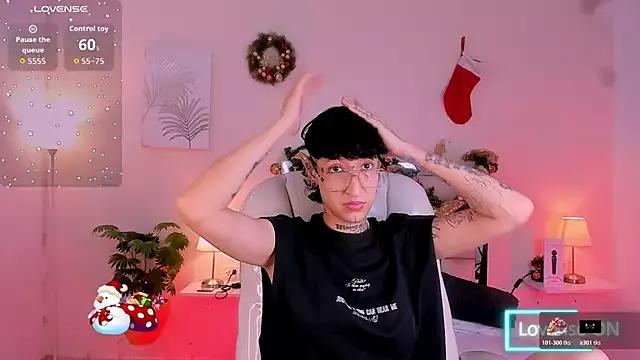 Luci_Rose from StripChat is Freechat