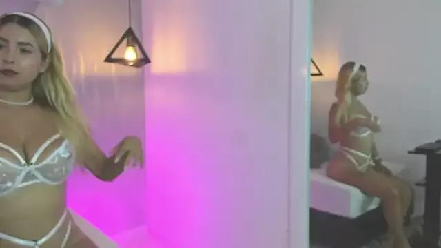 Girls and cam to cam: Watch as these sophisticated entertainers uncover their stunning costumes and curvaceous curves online!
