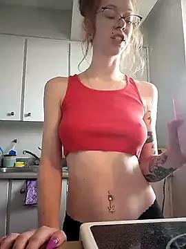 LucidLucy from StripChat is Freechat