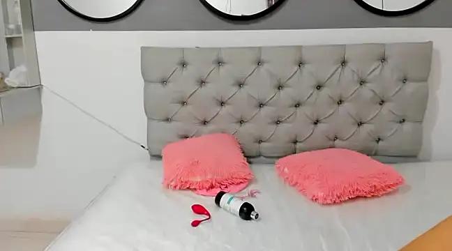 Girls and cam to cam: Watch as these sophisticated entertainers uncover their stunning costumes and curvaceous curves online!