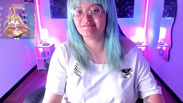 lucky-leah from StripChat is Freechat