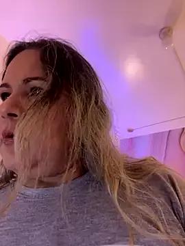 Girls and cam to cam: Watch as these sophisticated entertainers uncover their stunning costumes and curvaceous curves online!