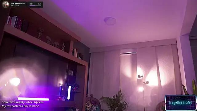 LucyAllenX from StripChat is Freechat
