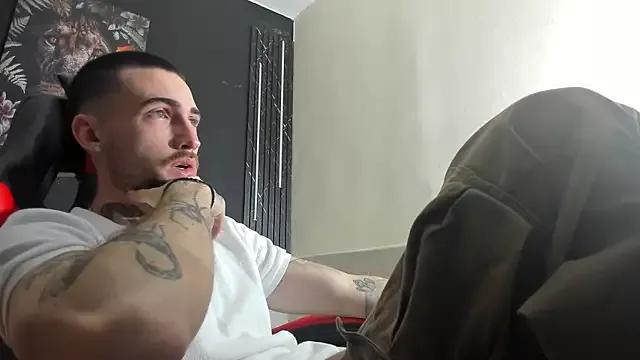 Luke_davis01 from StripChat is Freechat