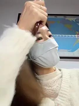 Lulu125216 model from StripChat