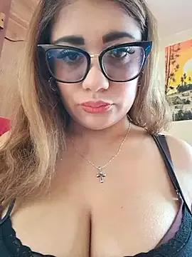 Girls and cam to cam: Watch as these sophisticated entertainers uncover their stunning costumes and curvaceous curves online!