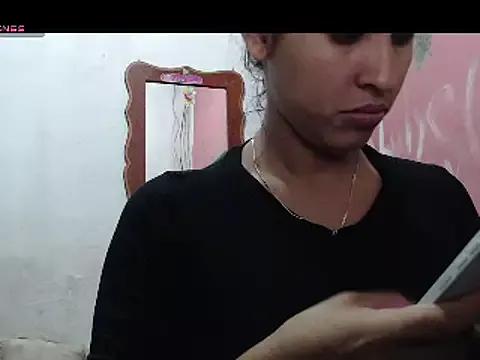Luna-emma from StripChat is Freechat