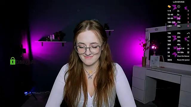 Girls and cam to cam: Watch as these sophisticated entertainers uncover their stunning costumes and curvaceous curves online!