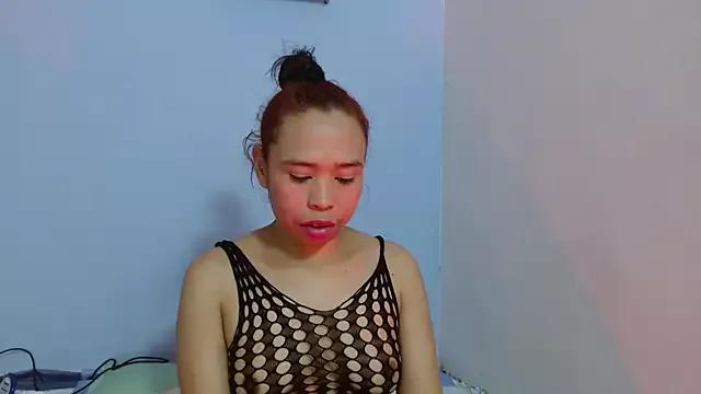 luna_hawks from StripChat is Freechat