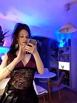 Girls and cam to cam: Watch as these sophisticated entertainers uncover their stunning costumes and curvaceous curves online!