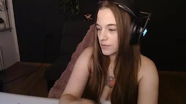 Girls and cam to cam: Watch as these sophisticated entertainers uncover their stunning costumes and curvaceous curves online!