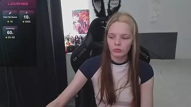 Luna_Navy from StripChat is Freechat