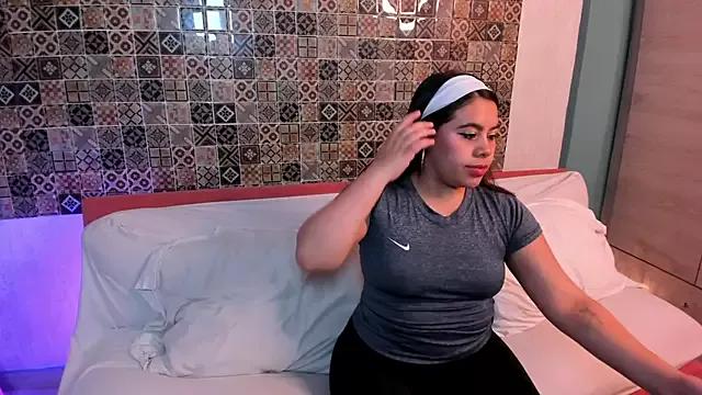 luna_velvett_ from StripChat is Freechat