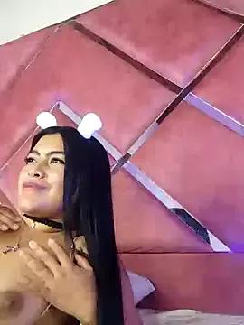 LunaaRosse from StripChat is Freechat