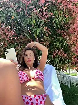 Girls and cam to cam: Watch as these sophisticated entertainers uncover their stunning costumes and curvaceous curves online!