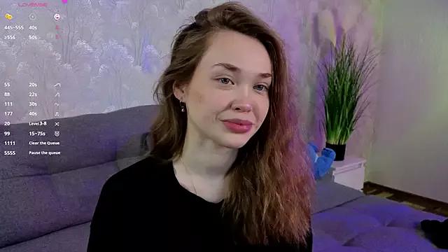 LunaBir from StripChat is Freechat