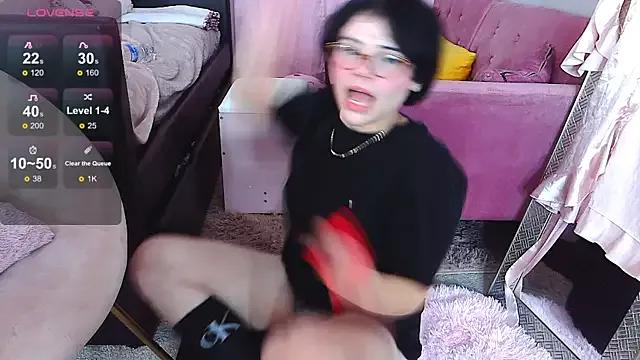 LunaMilav from StripChat is Freechat