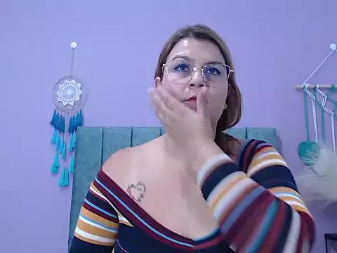 Girls and cam to cam: Watch as these sophisticated entertainers uncover their stunning costumes and curvaceous curves online!
