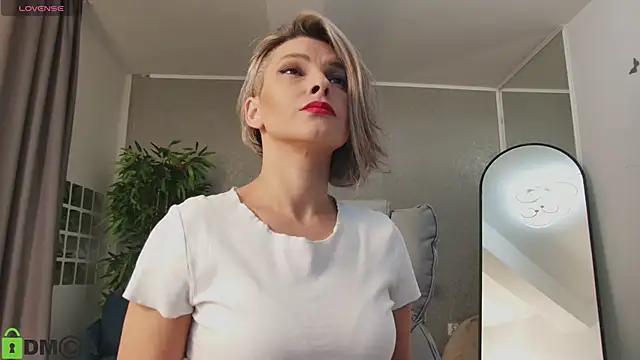 Girls and cam to cam: Watch as these sophisticated entertainers uncover their stunning costumes and curvaceous curves online!