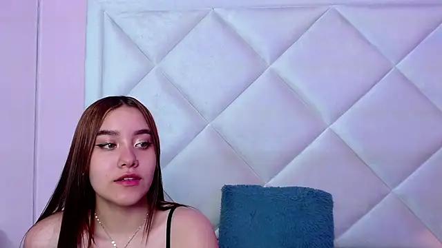 LunaVixen_ from StripChat is Freechat