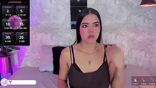 Luxury_Woman from StripChat is Freechat