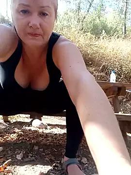 Photos of Luzia-Sal from StripChat is Freechat