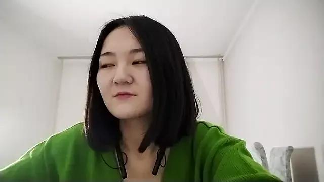 Lyndasilk from StripChat is Freechat