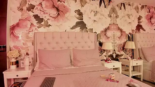 Girls and cam to cam: Watch as these sophisticated entertainers uncover their stunning costumes and curvaceous curves online!