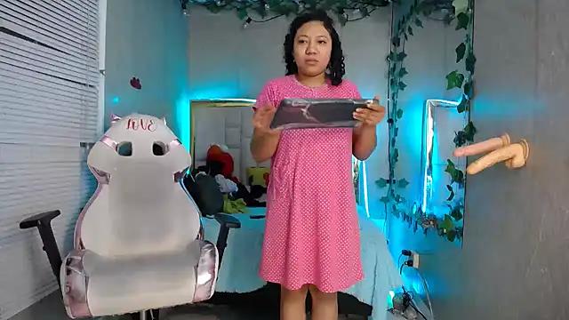 Girls and cam to cam: Watch as these sophisticated entertainers uncover their stunning costumes and curvaceous curves online!