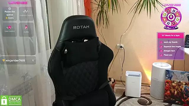 Girls and cam to cam: Watch as these sophisticated entertainers uncover their stunning costumes and curvaceous curves online!