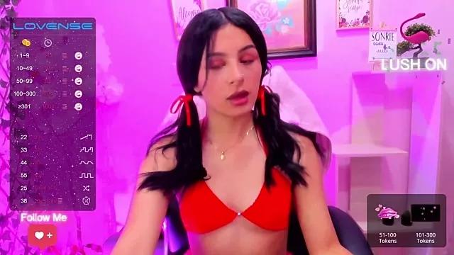 Maia_Sigs from StripChat