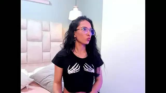 Maite_black from StripChat is Freechat