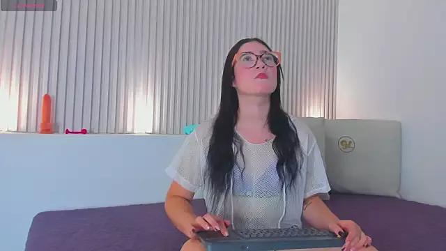 malka_milan from StripChat is Freechat