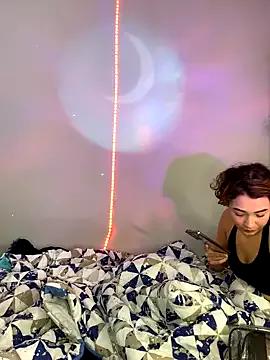 mamacitamilk from StripChat is Freechat