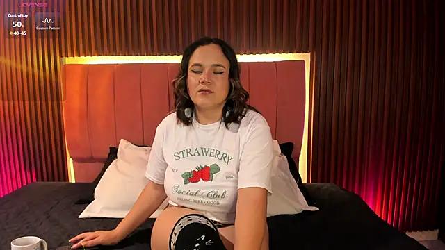 Girls and cam to cam: Watch as these sophisticated entertainers uncover their stunning costumes and curvaceous curves online!
