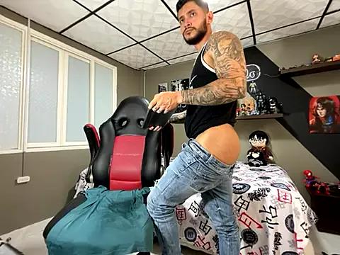 Girls and cam to cam: Watch as these sophisticated entertainers uncover their stunning costumes and curvaceous curves online!