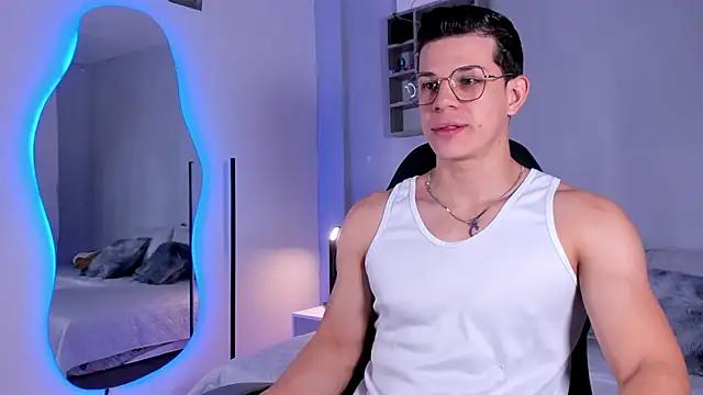 MarcoSullivan from StripChat is Freechat