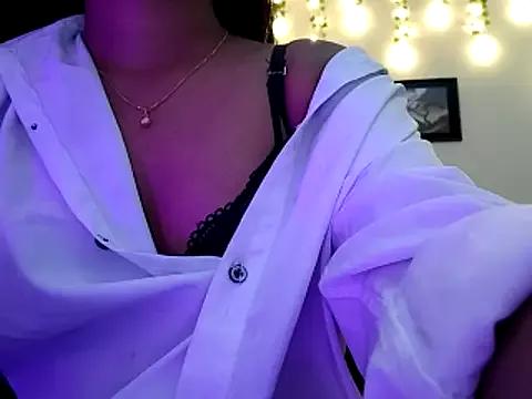 Maria--Strella from StripChat is Freechat