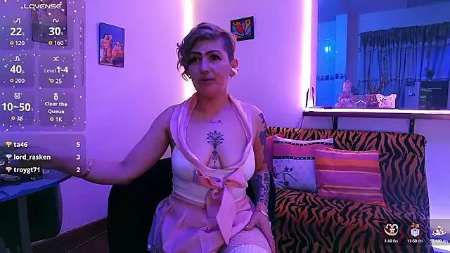 Girls and cam to cam: Watch as these sophisticated entertainers uncover their stunning costumes and curvaceous curves online!