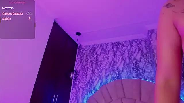 Girls and cam to cam: Watch as these sophisticated entertainers uncover their stunning costumes and curvaceous curves online!